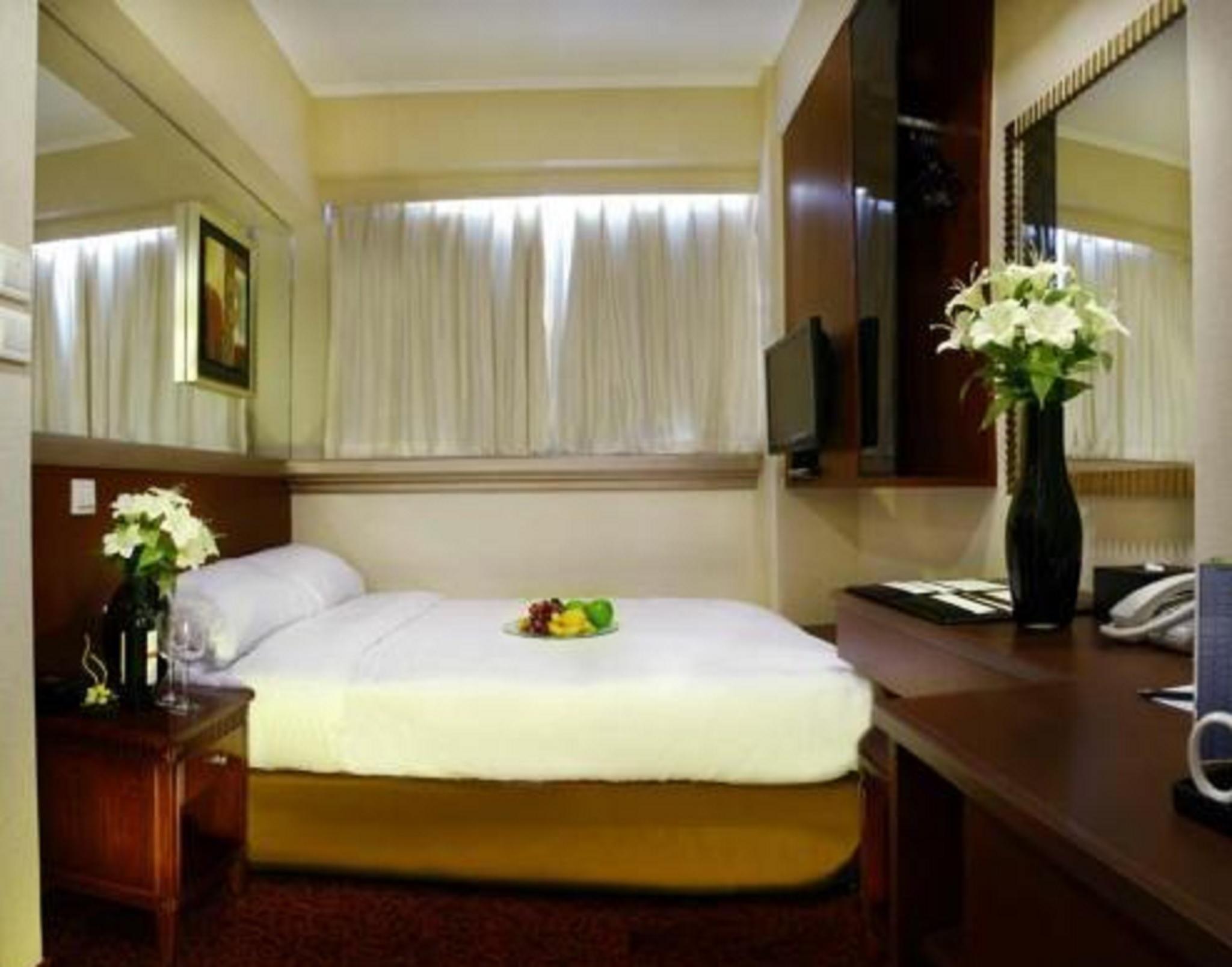 Oriental Lander Hotel Kowloon  Exterior photo