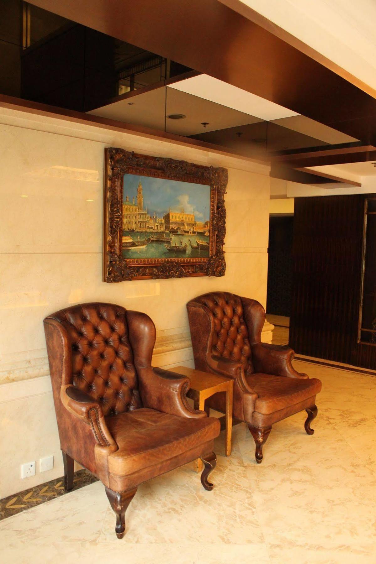 Oriental Lander Hotel Kowloon  Exterior photo