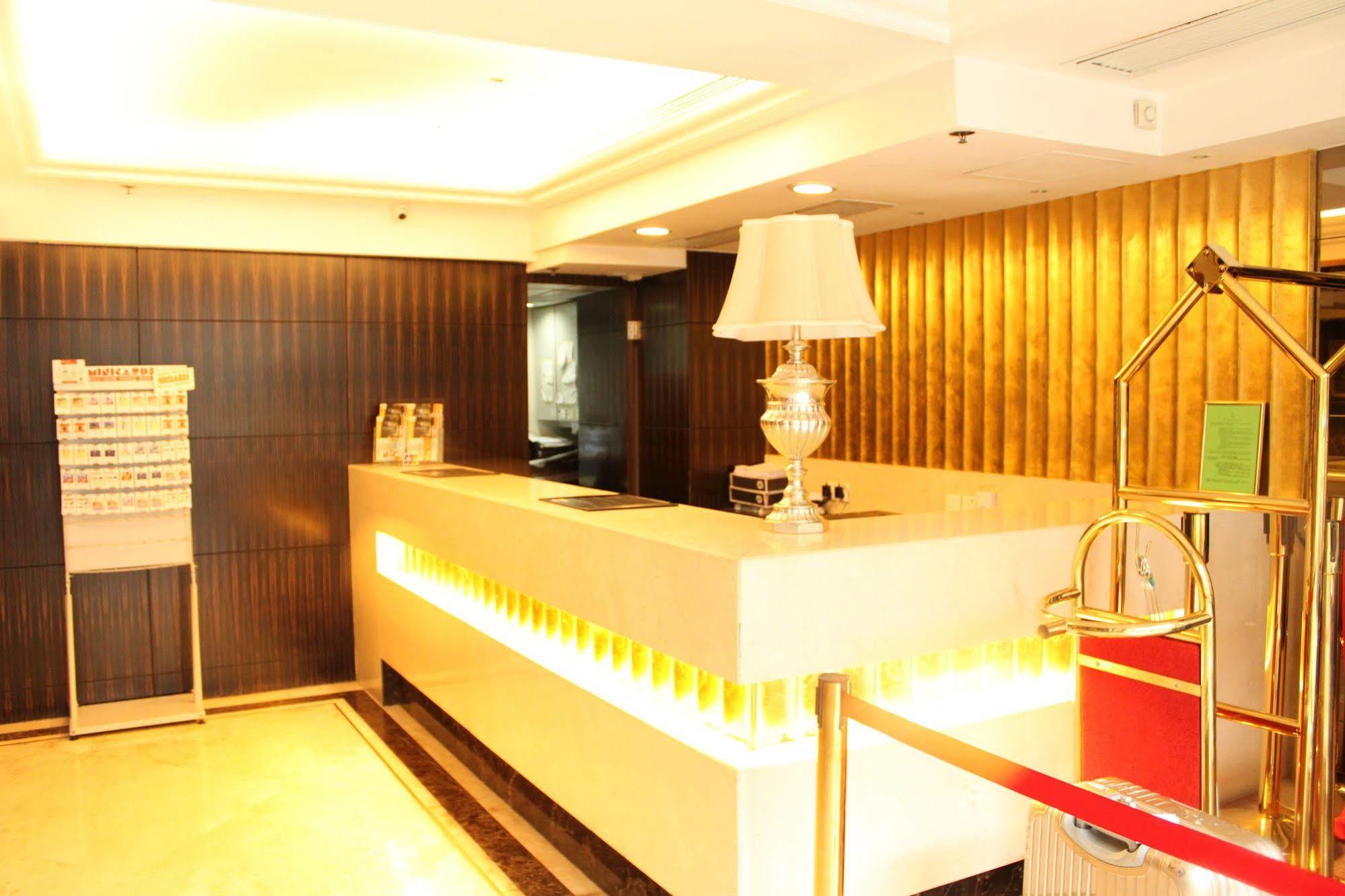 Oriental Lander Hotel Kowloon  Exterior photo