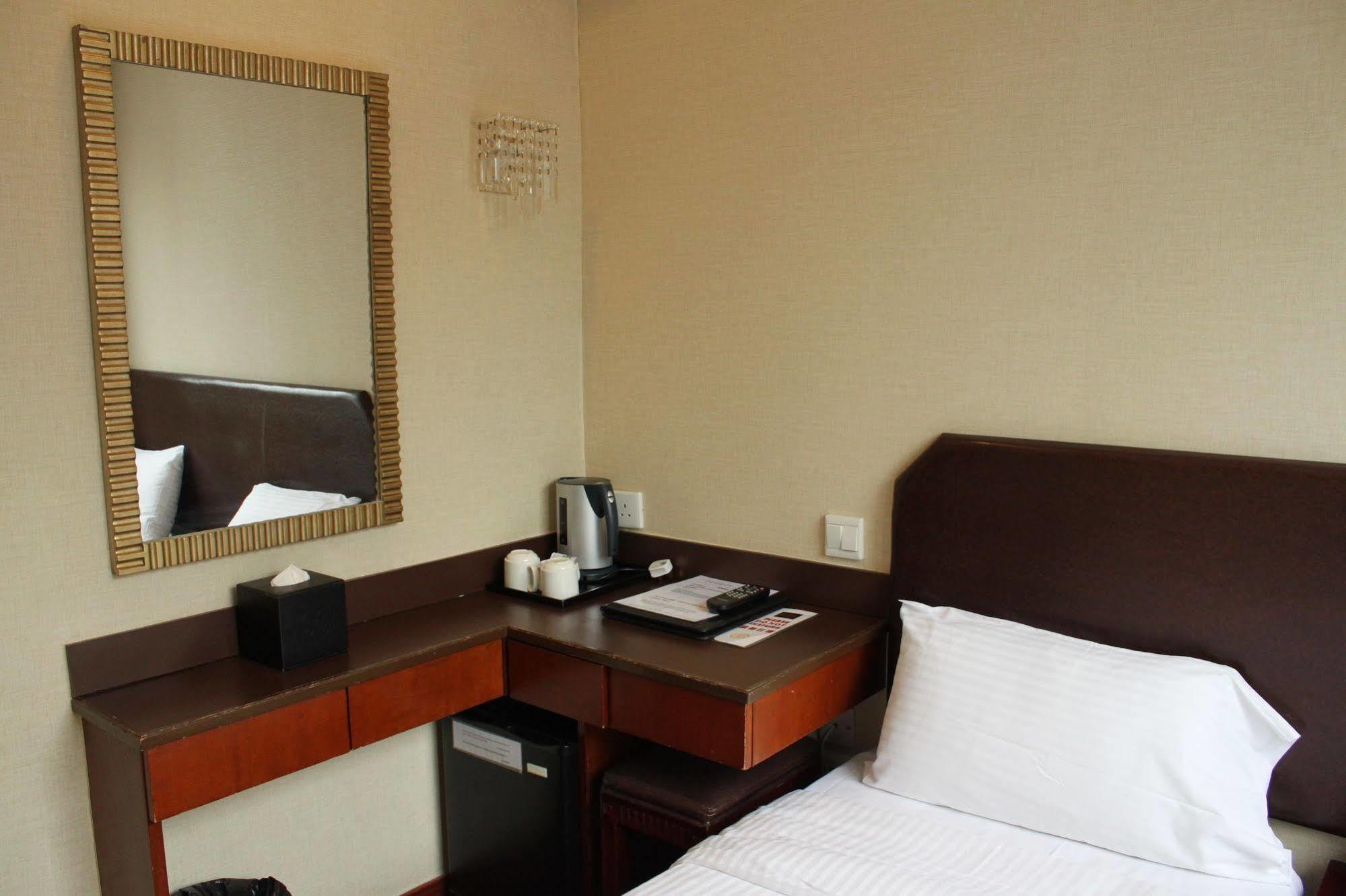 Oriental Lander Hotel Kowloon  Exterior photo
